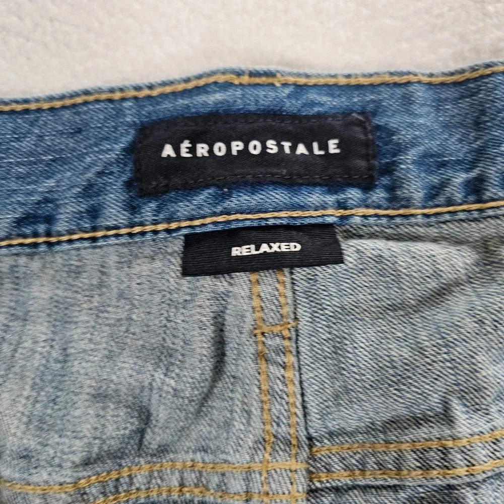 Aeropostale Mens Relaxed Fit Light Wash Denim Jeans 38x32 Blue 100% Cotton - Picture 2 of 10